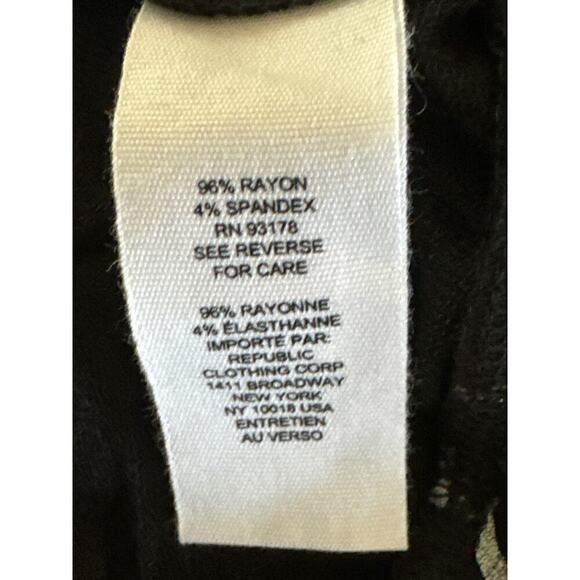 For The Republic Women's Skull Print Long Sleeve Sweatshirt Estimated MEDIUM - Picture 4 of 6